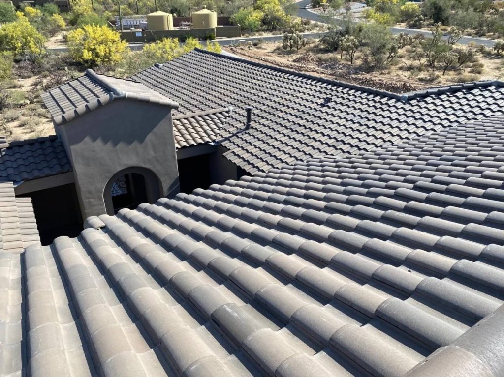 Spring Winds on Roofs